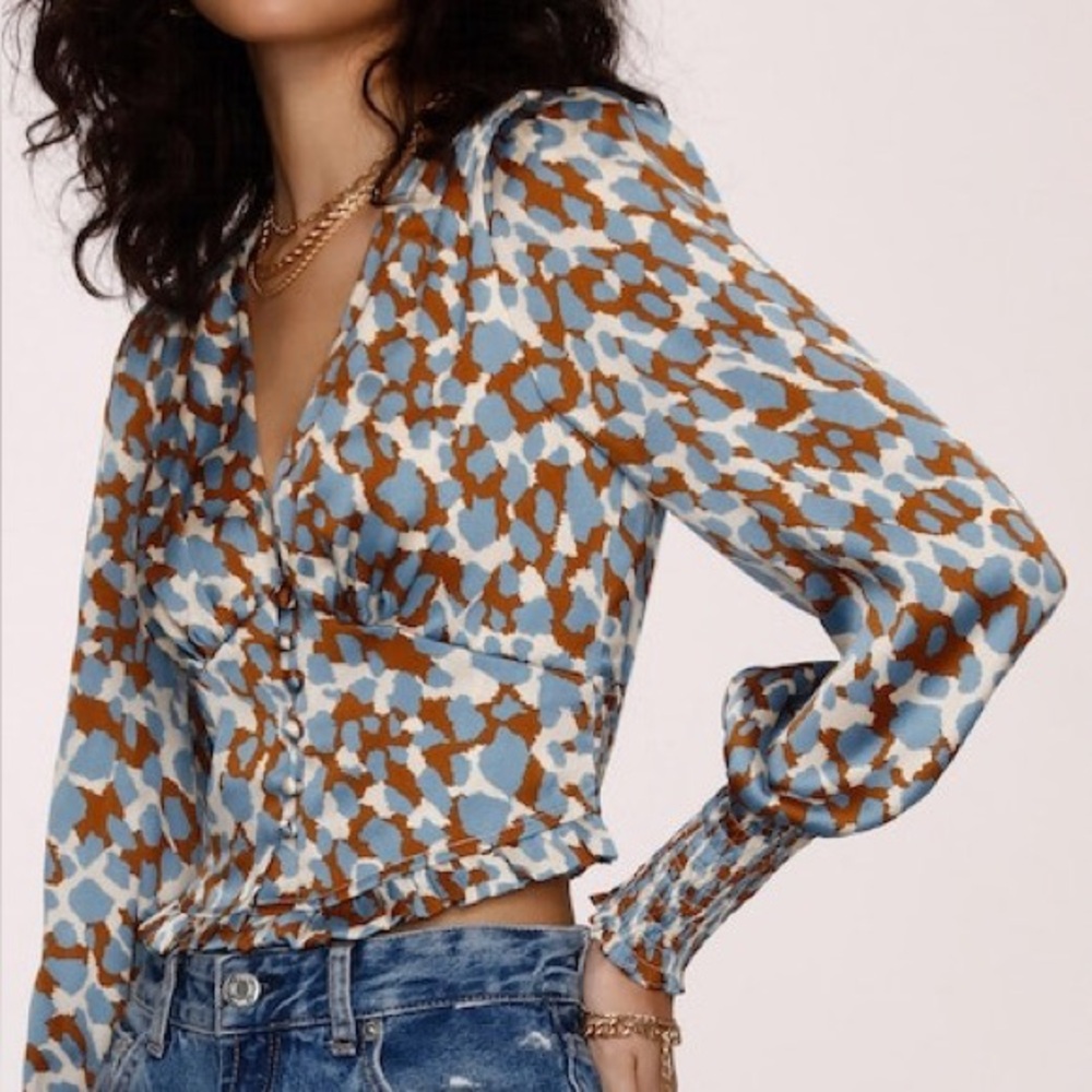 Heartloom satin size XS top